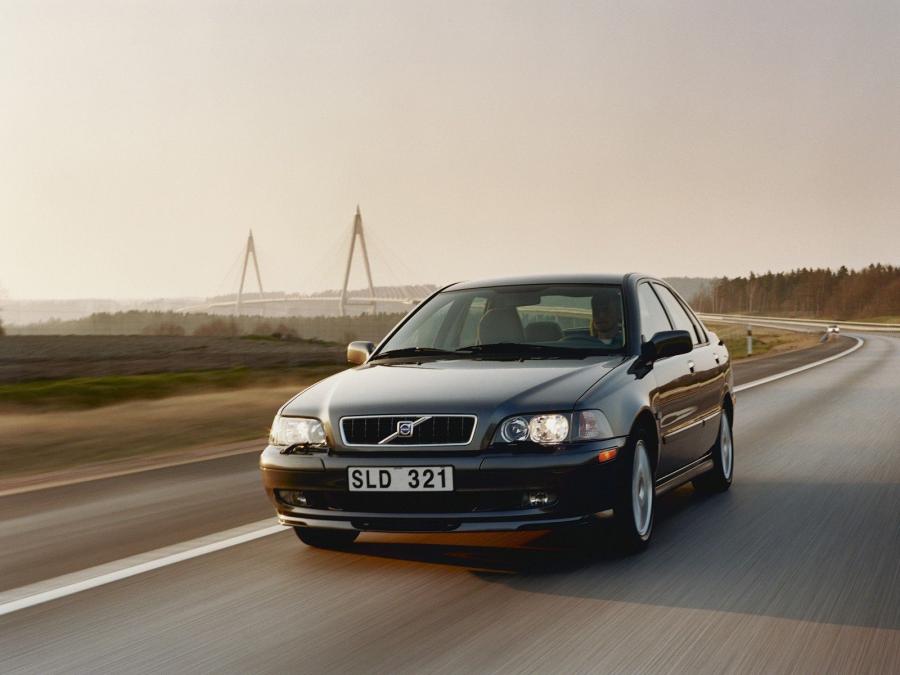  Volvo S40 2002 года  (фото 14 из 14)
